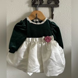 Vintage Rose Cottage Holiday Dress Girls Lace Green Velvet Cream Satin Skirt